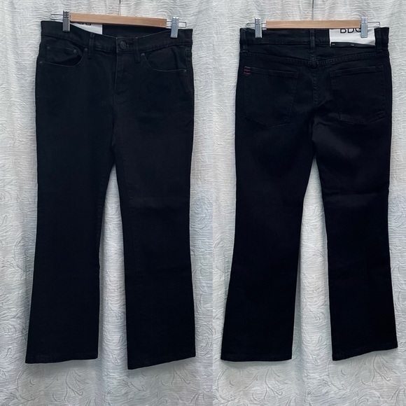 Urban Outfitters Denim - BDG/Urban Outfitters NWT Women's Cropped Black Jeans